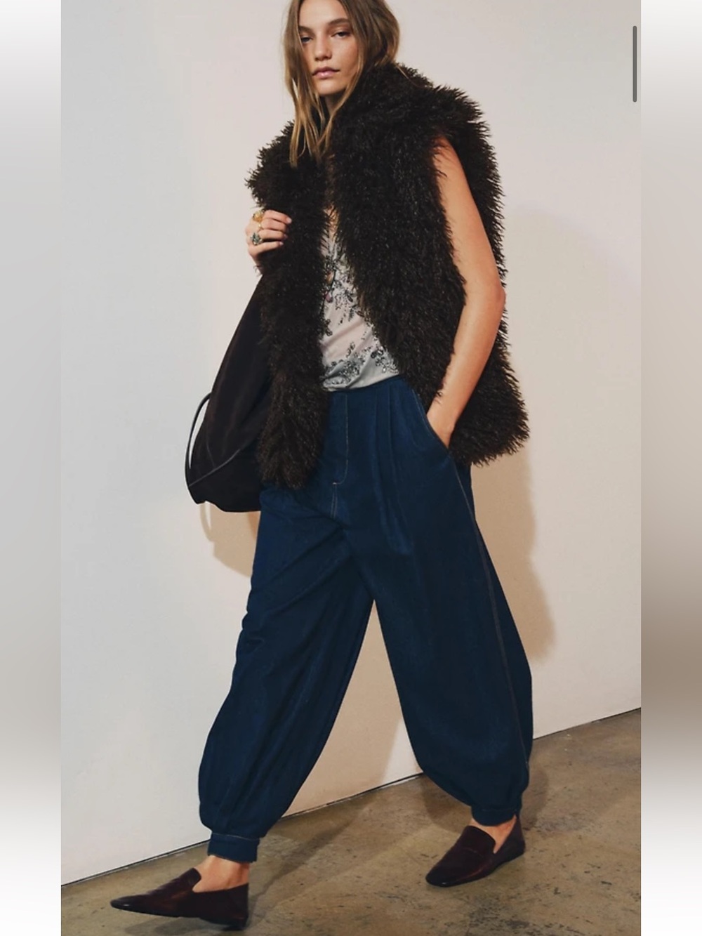 ZARA ZW Collection Dark Denim Balloon Voluminous Button Hem Jeans, Small